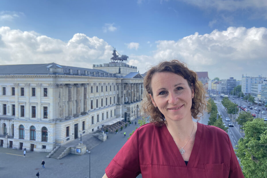 Portraitfoto von Mitarbeiterin A.Klaffehn