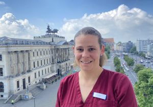 Portraitfoto von Mitarbeiterin J. Meyer